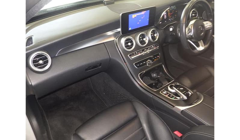 2018 Mercedes-Benz C220d image-4