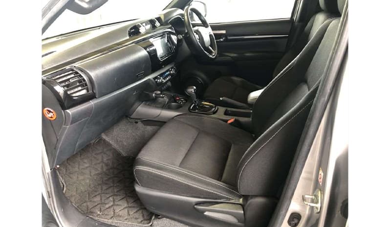 2019 Toyota Hilux image-2