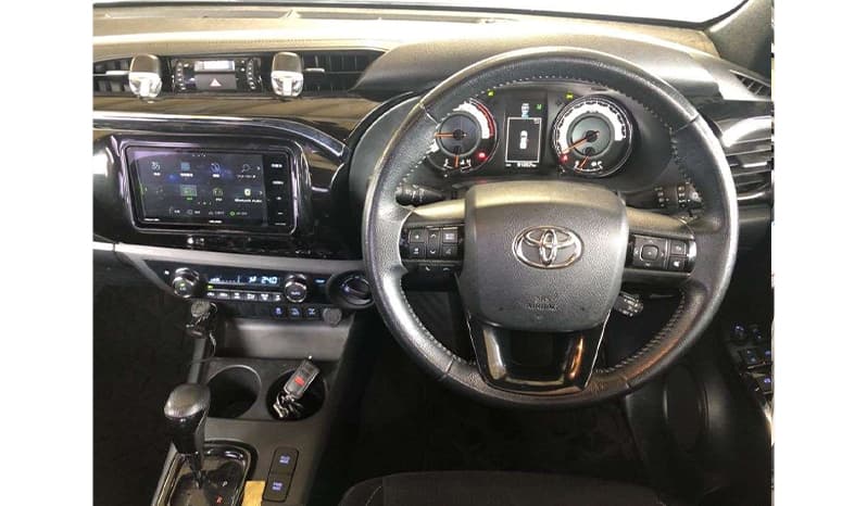 2019 Toyota Hilux image-6