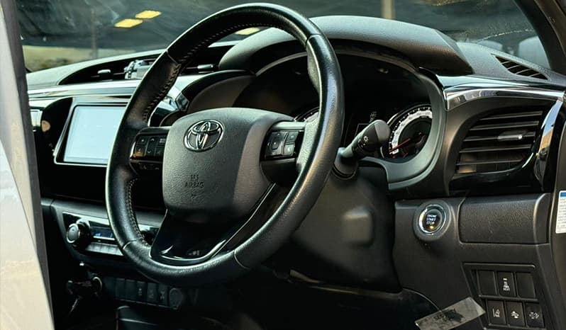 2019 Toyota Hilux image-19
