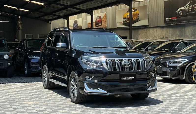 2018 Toyota Land Cruiser Prado image-1
