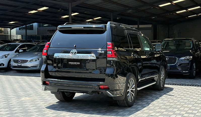 2018 Toyota Land Cruiser Prado image-13