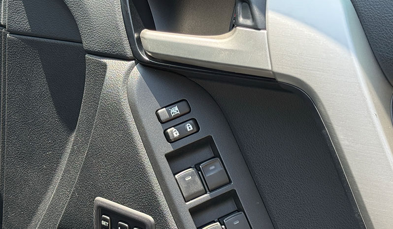 2018 Toyota Land Cruiser Prado image-17