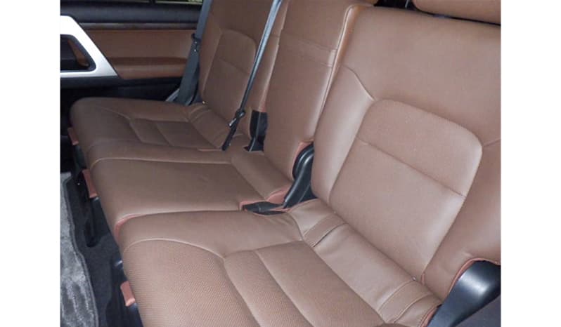 2019 Toyota Land Cruiser image-2