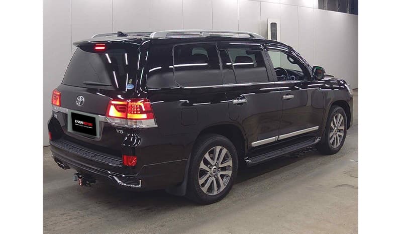 2019 Toyota Land Cruiser image-7
