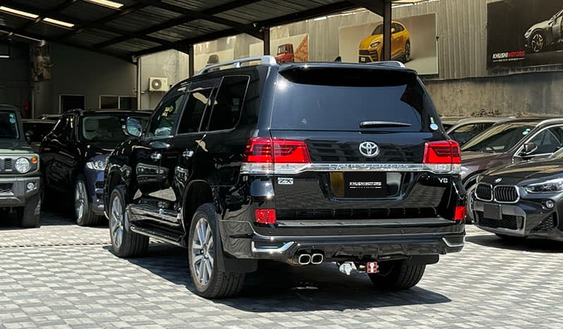2019 Toyota Land Cruiser image-10