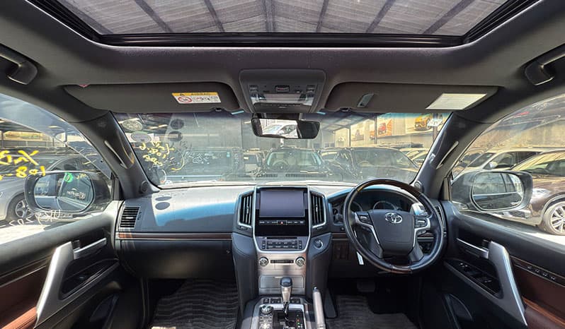 2019 Toyota Land Cruiser image-13