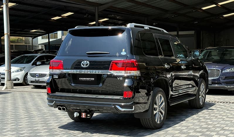 2019 Toyota Land Cruiser image-18