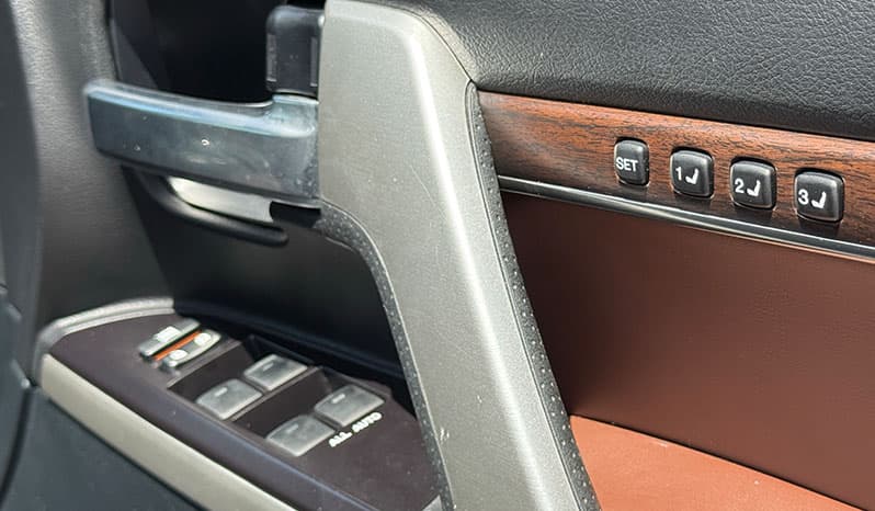 2019 Toyota Land Cruiser image-24