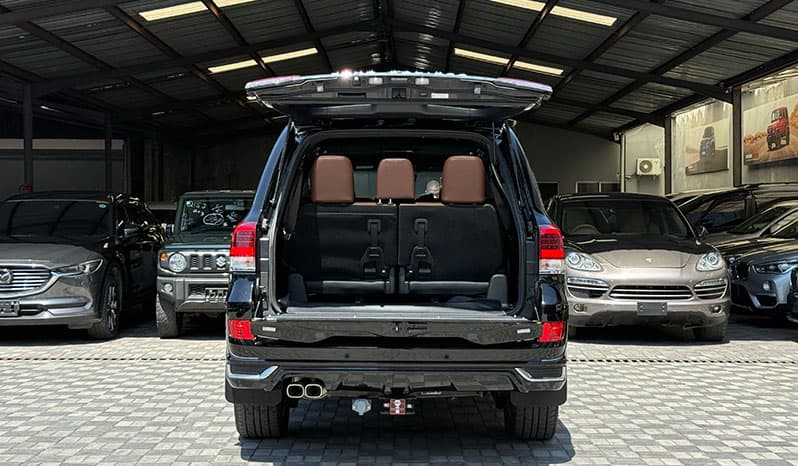 2019 Toyota Land Cruiser image-25