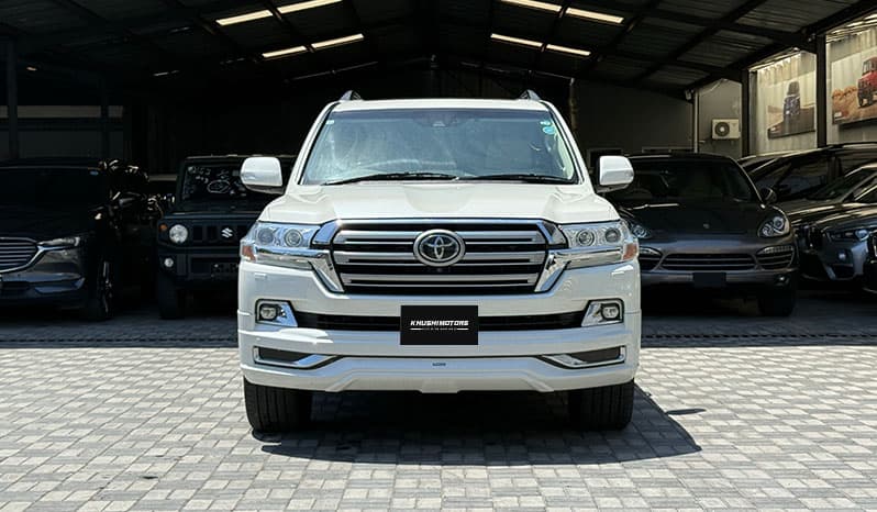 2018 Toyota Land Cruiser image-8