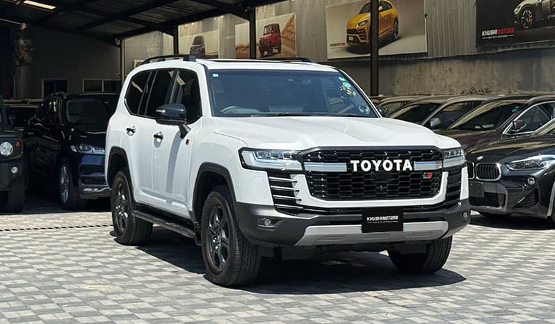 2021 Toyota Land Cruiser image-1