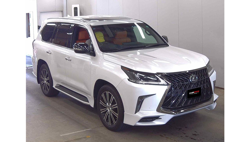 2018 Lexus LX570 image-5