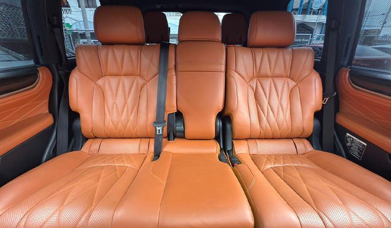 2018 Lexus LX570 image-15