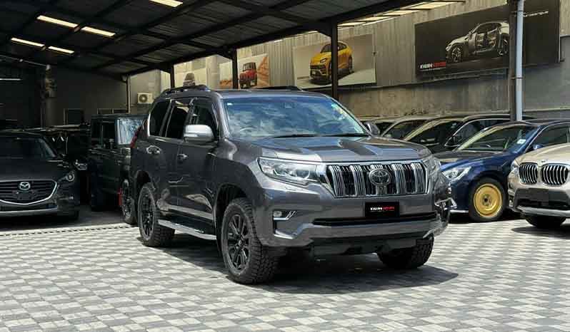 2018 Toyota Land Cruiser Prado image-1