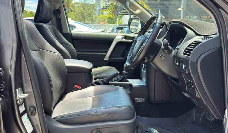 2018 Toyota Land Cruiser Prado image-15