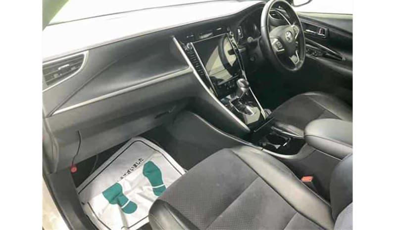 2018 Toyota Harrier image-2