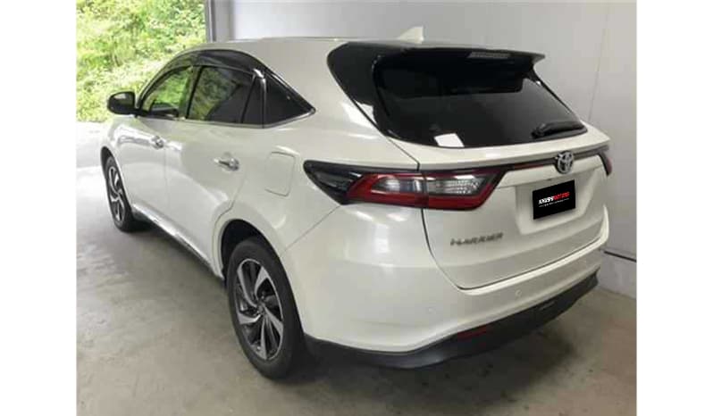2018 Toyota Harrier image-3
