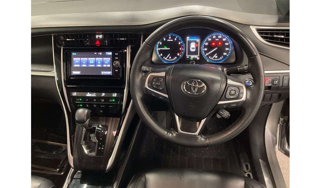 2018 Toyota Harrier image-14