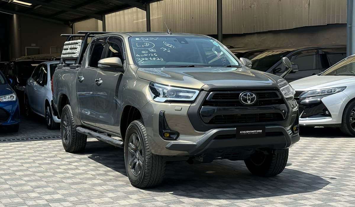 2021 Toyota Hilux image-1