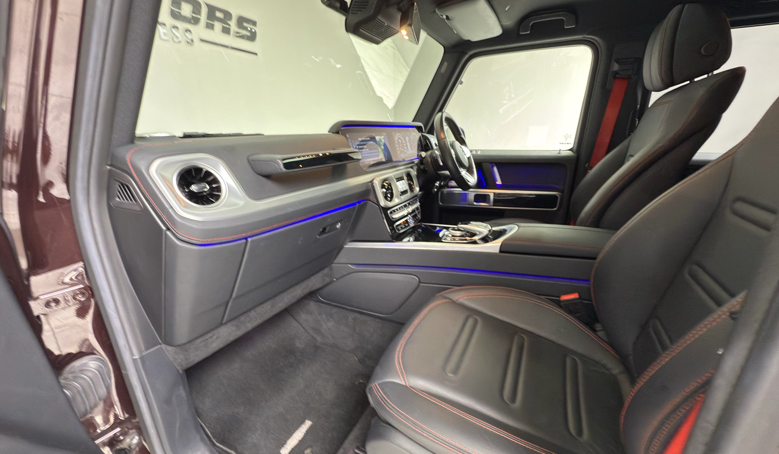 2019 Mercedes-Benz G350d image-21