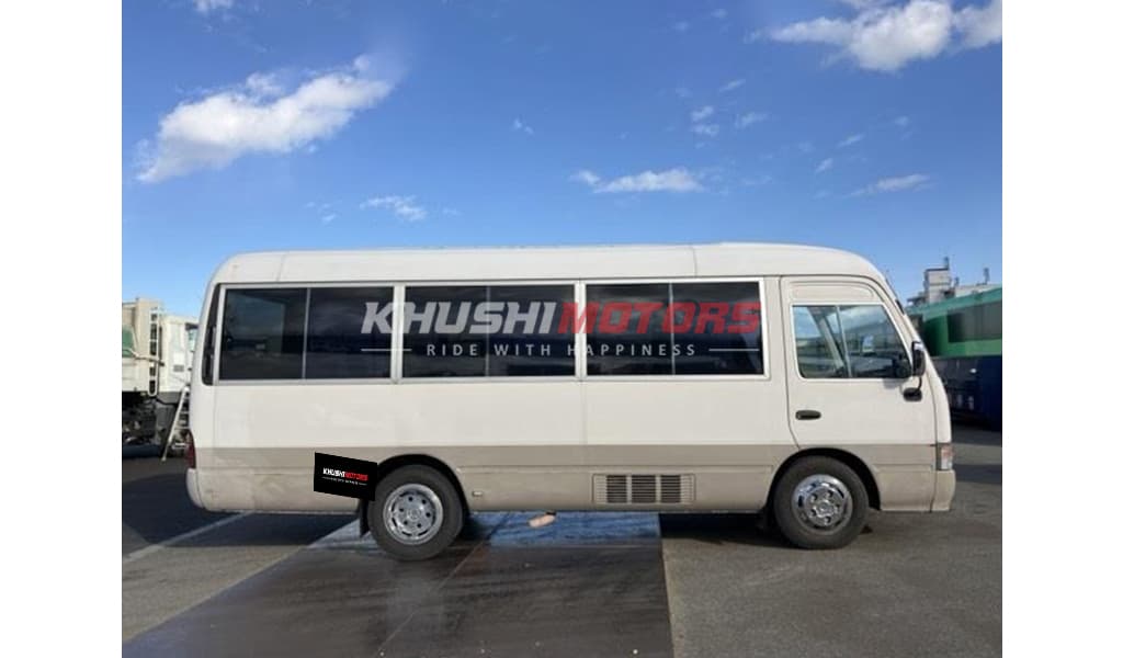 2003 Toyota Coaster image-3
