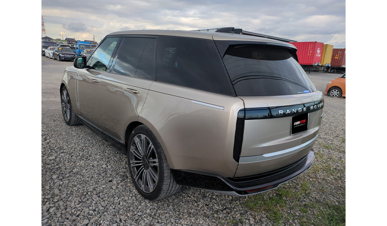 2023 Land Rover Range Rover image-2