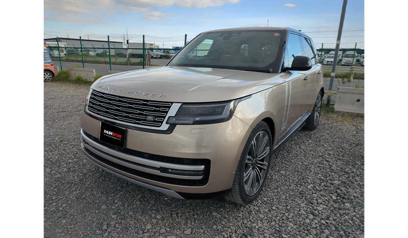 2023 Land Rover Range Rover image-3