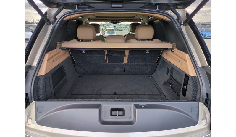 2023 Land Rover Range Rover image-8
