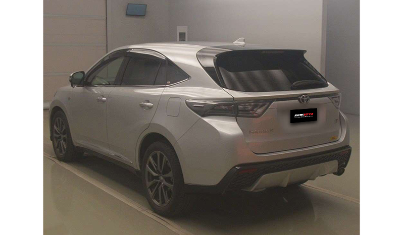 2018 Toyota Harrier image-2