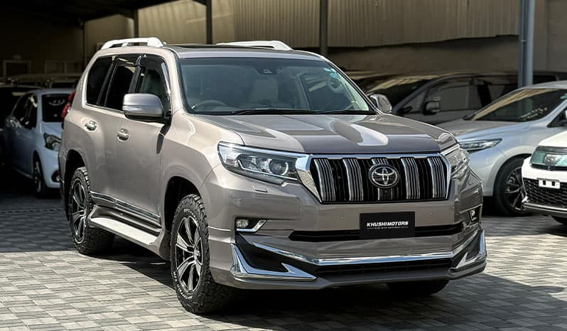 2018 Toyota Land Cruiser Prado image-1