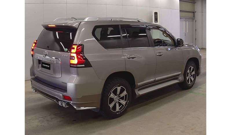 2018 Toyota Land Cruiser Prado image-5