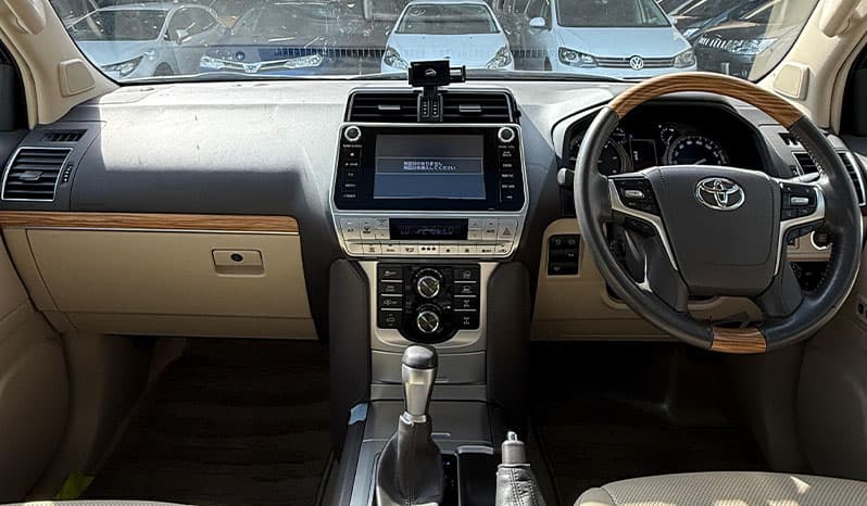 2018 Toyota Land Cruiser Prado image-13