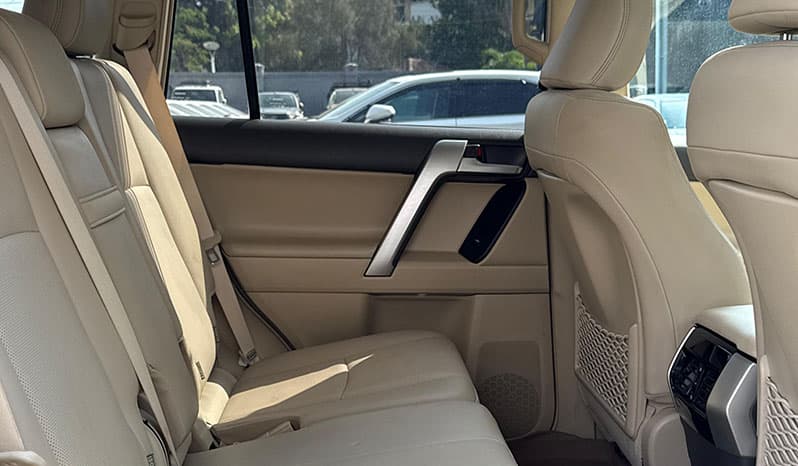2018 Toyota Land Cruiser Prado image-14