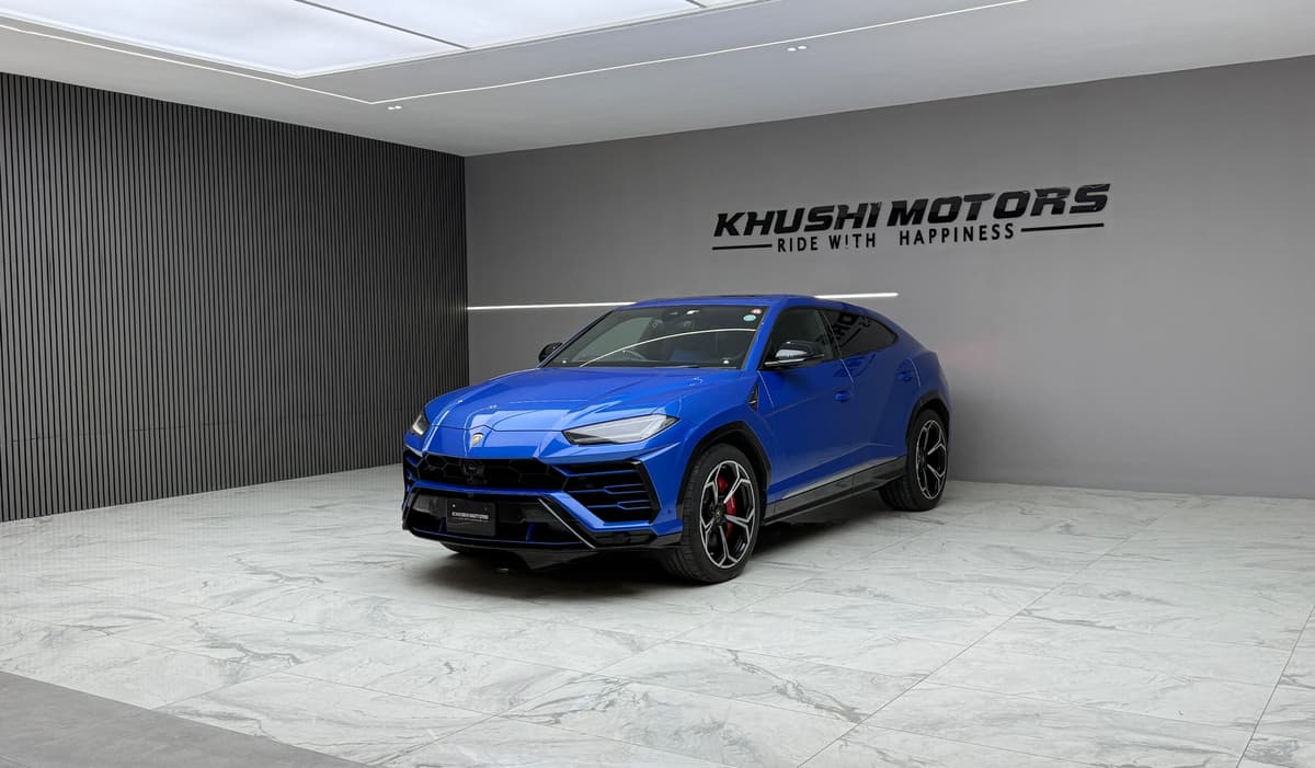 2020 Lamborghini Urus image-3