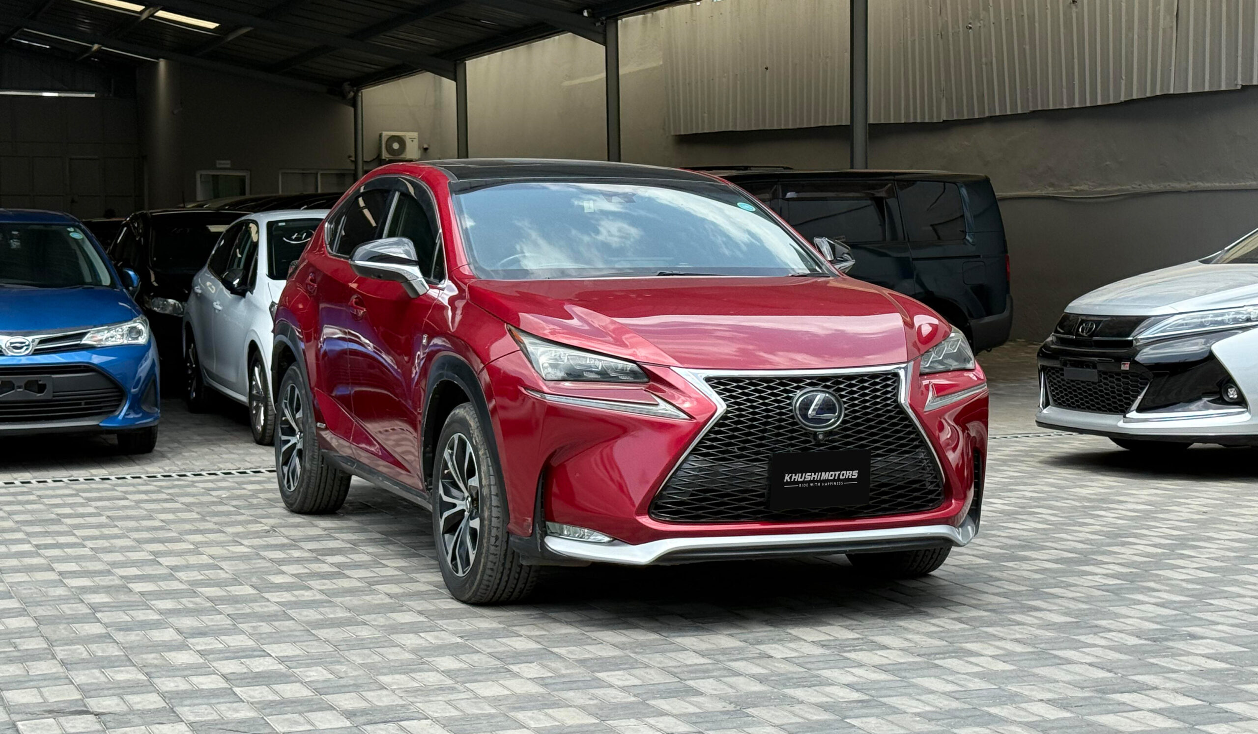 2015 Lexus Nx300h image-1