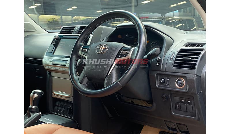 2018 Toyota Land Cruiser Prado image-8
