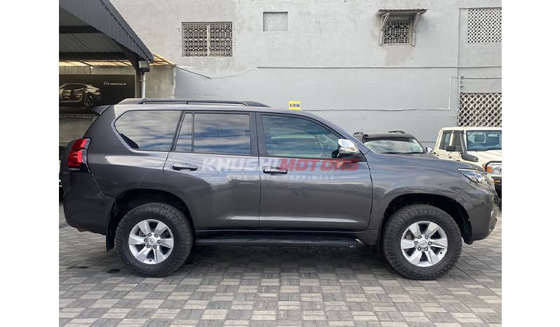 2018 Toyota Land Cruiser Prado image-9