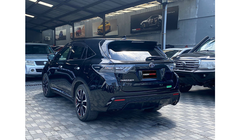 2017 Toyota Harrier image-3