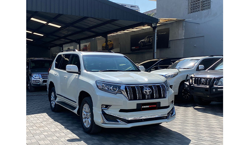 2017 Toyota Land Cruiser Prado image-2