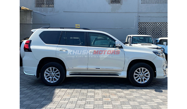 2017 Toyota Land Cruiser Prado image-10
