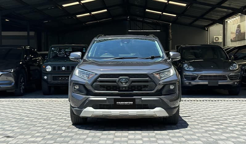 2019 Toyota RAV4 image-2