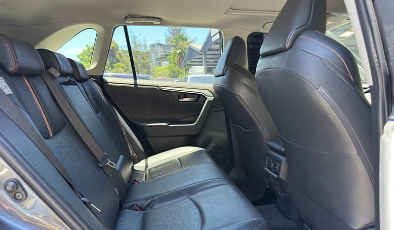 2019 Toyota RAV4 image-9