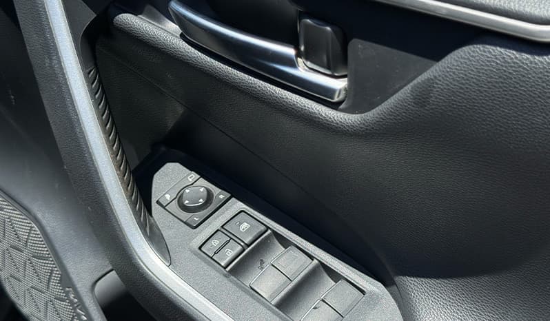 2019 Toyota RAV4 image-12
