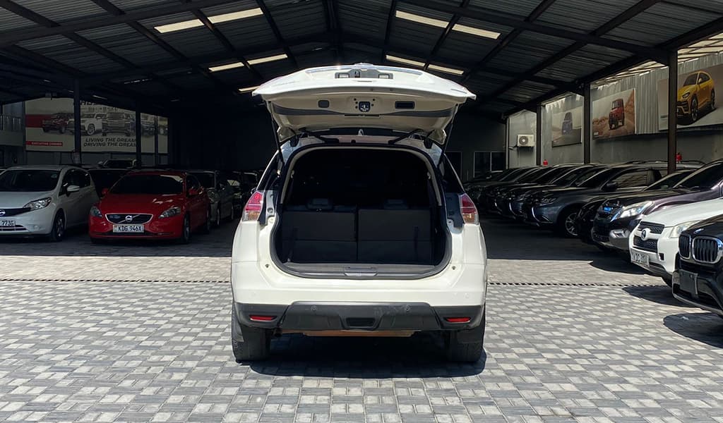 2015 Nissan Xtrail image-2