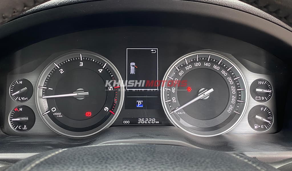 2017 Toyota Land Cruiser image-10