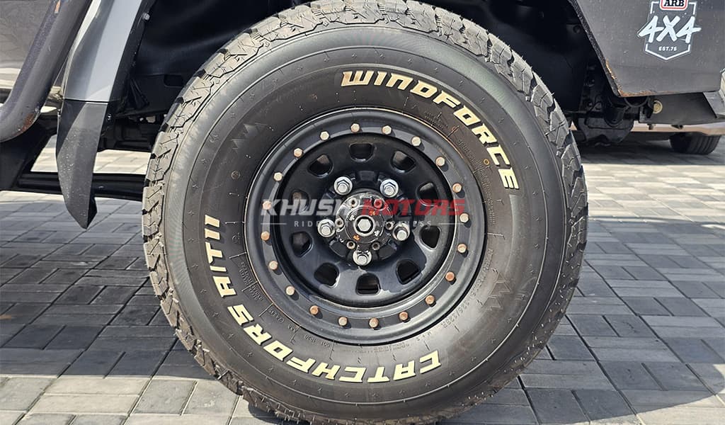 2017 Toyota Land Cruiser image-15
