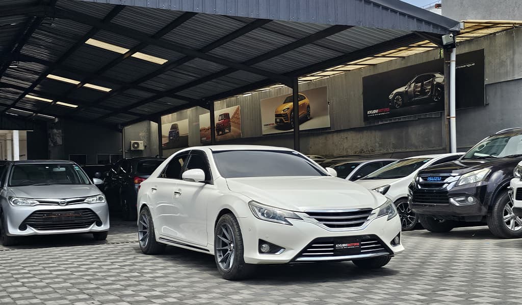 2016 Toyota Mark X image-1