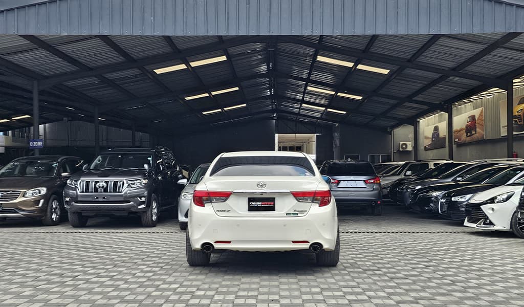 2016 Toyota Mark X image-5