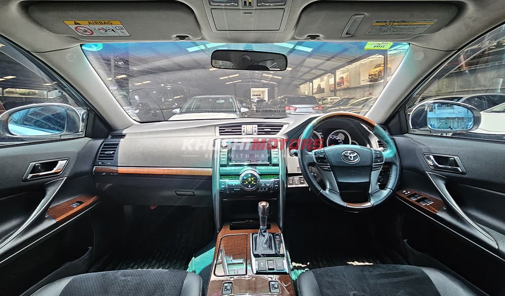 2016 Toyota Mark X image-8